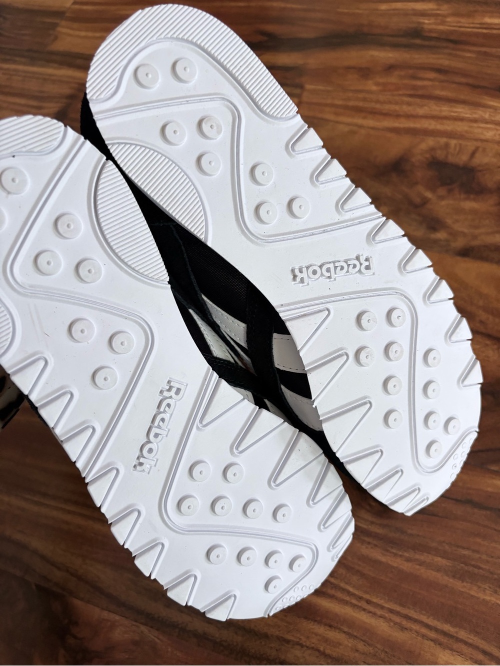 NEW Reebok Women’s Classic Nylon Shoes In Black 8.5 39 Leather Sneakers - Picture 12 of 13